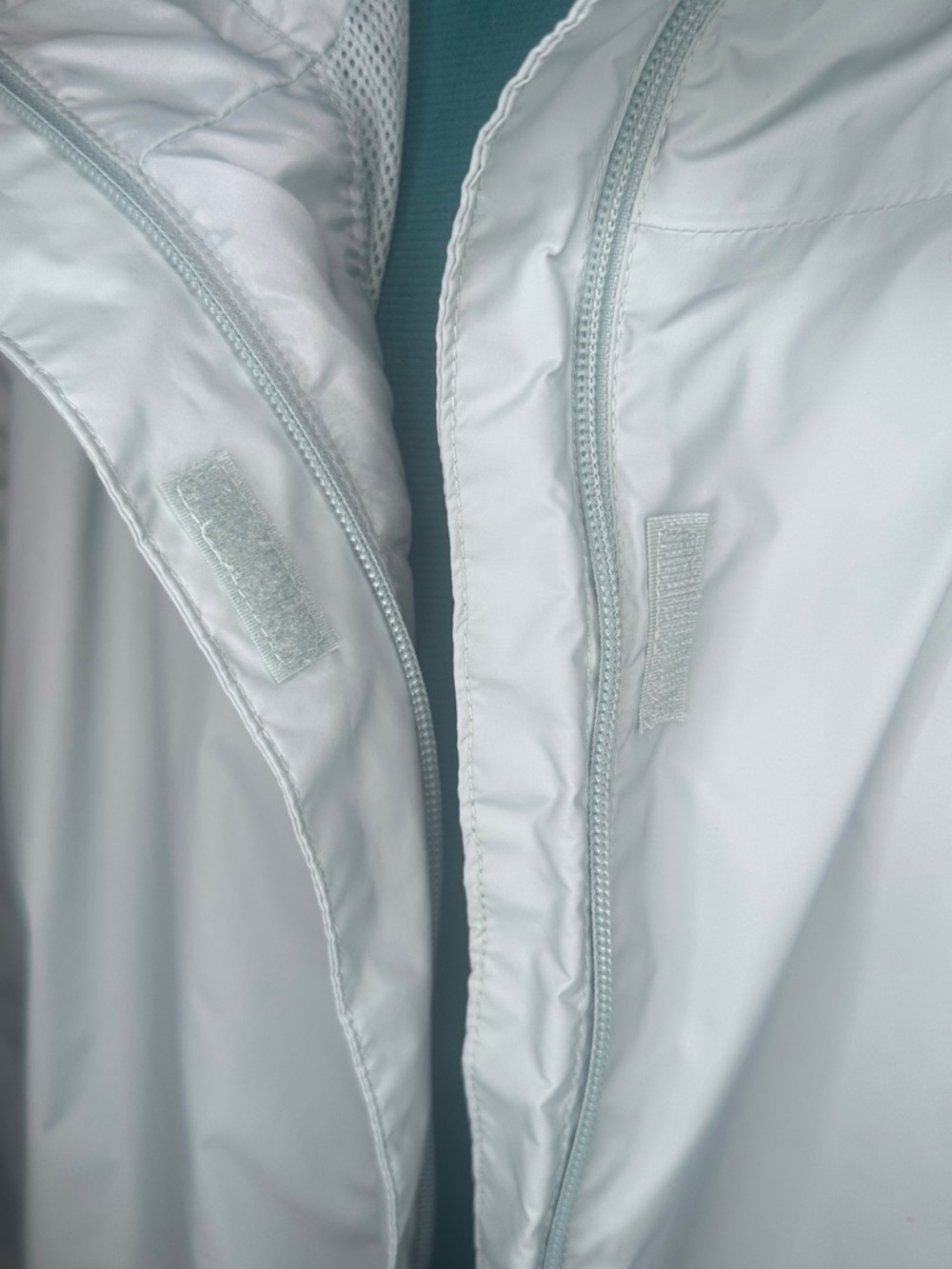 Columbia Women's Mint Green Arcadia II Waterproof Hooded Rain Jacket - Picture 9 of 12